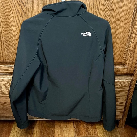 Women’s North Face Jacket - Picture 2 of 3